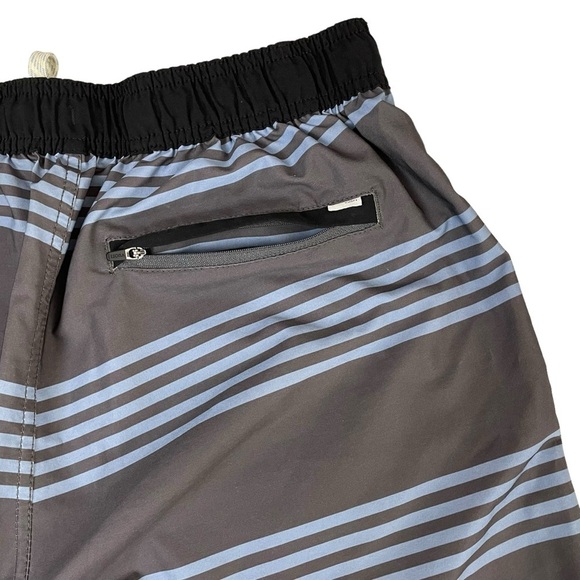Vuori Men’s Banks Athletic Shorts 8.5” Unlined Stripe Gray - Picture 10 of 13